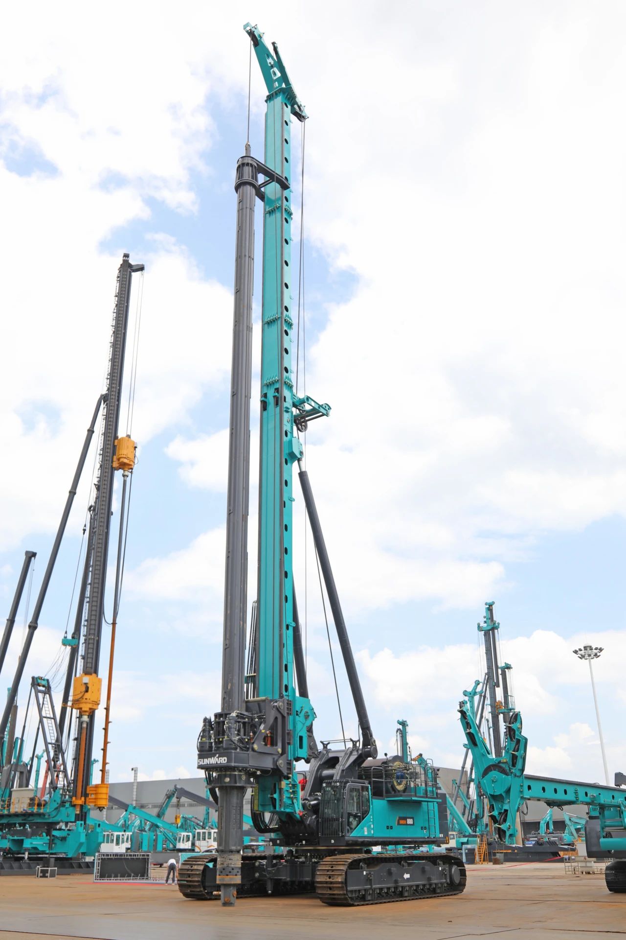 “破紀錄王者”再出征!山河智能SWDM800旋挖鉆機成功交機